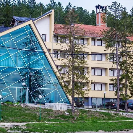 Borovi