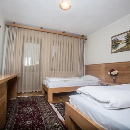 Bed & Breakfast Borovi *